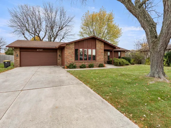 4707 Woodstock Dr, Fort Wayne, IN 46815