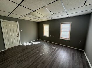 715 Oakland Ave APT 3, Elkhart, IN 46516
