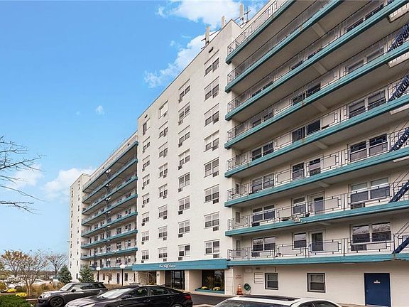 2nd image of 20 Cliff St APT 2J