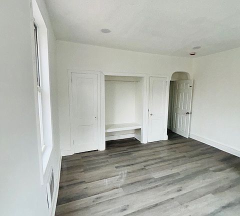 5th image of 2029 E Tioga St Floor 2
