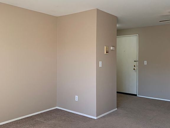 4th image of 1203 NE 135th St APT 305