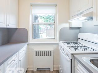 88 Arlo Rd APT 1A, Staten Island, NY 10301