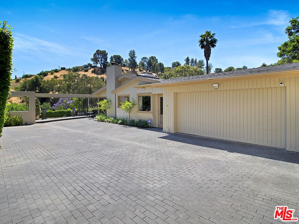 1st image of 18004 Boris Dr