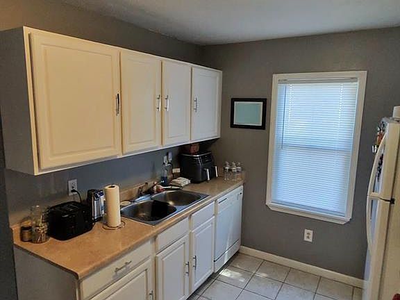 5th image of 721 N Elizabeth Ave