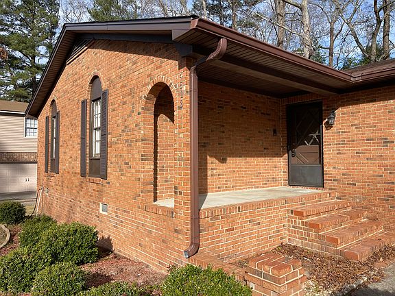 3rd image of 4513 Glennwood Drive Drive