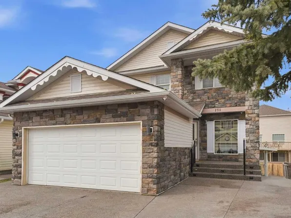 171 E Coral Springs Park NE, Calgary, AB T3J 3Y2