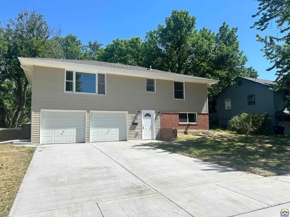 4306 SW 30th St, Topeka, KS 66614