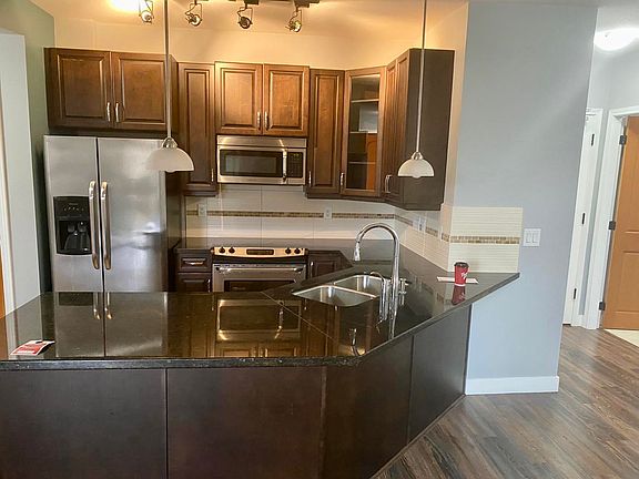 3rd image of 11935 Burnett St #317