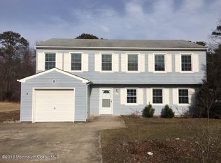 22 Westwood Dr, Bayville, NJ 08721