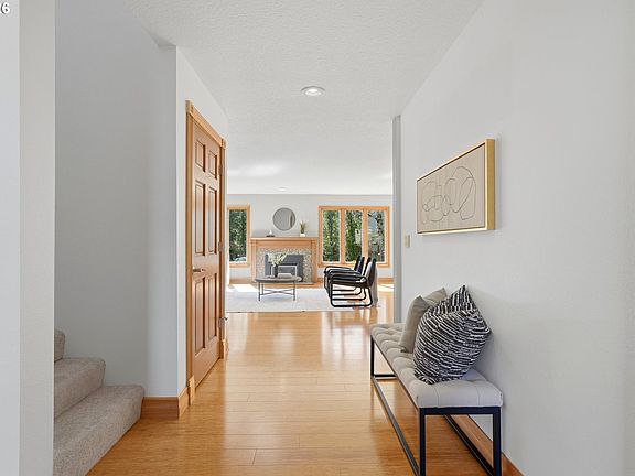 4th image of 7025 SW Windemere Loop