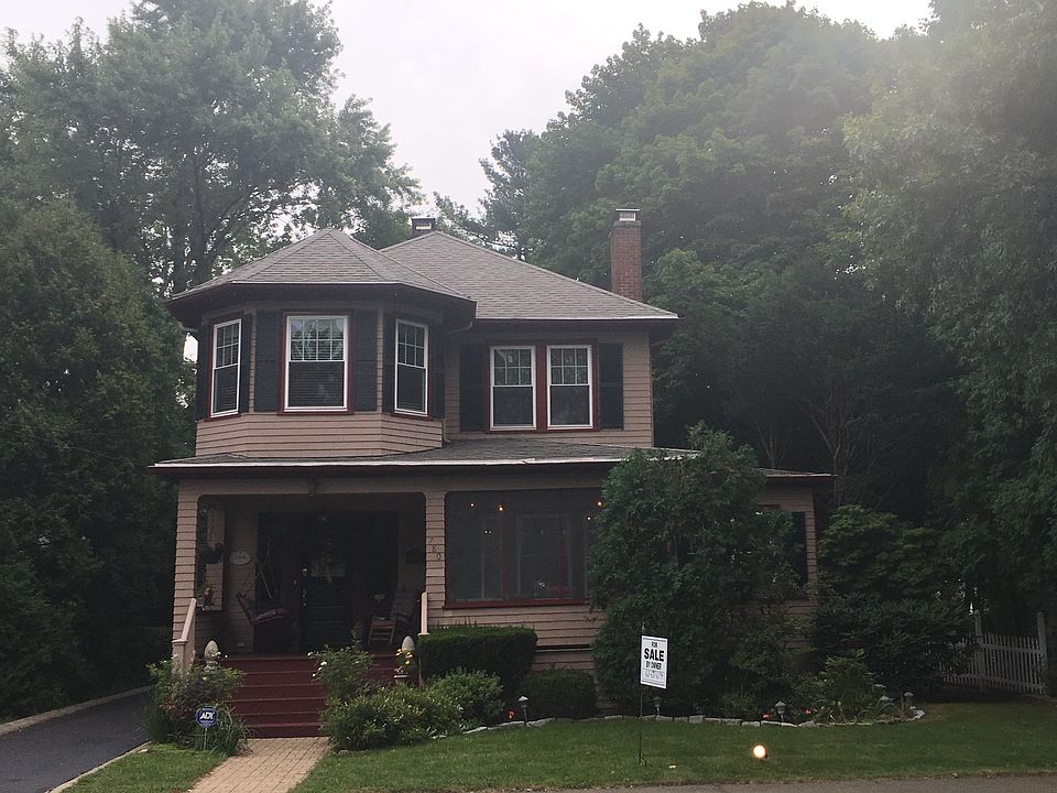 Renovated Classic In-Town 