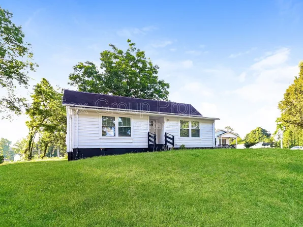 709 S Davis Ave, Newton, NC 28658