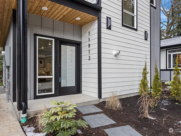 11912 NE 67th Place, Kirkland, WA 98033