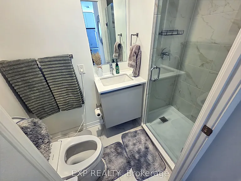 395 Dundas St W #419 — Photo 9