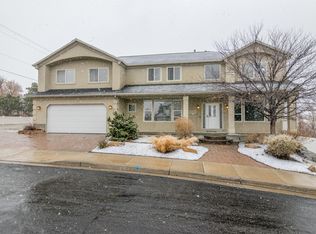 11387 Gracey Ln, Sandy, UT 84092