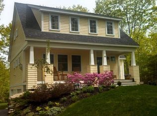 16 Dahlia Dr, Kittery, ME 03904