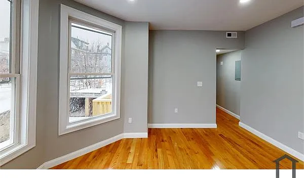 16 Gaston St #2R — Photo 7
