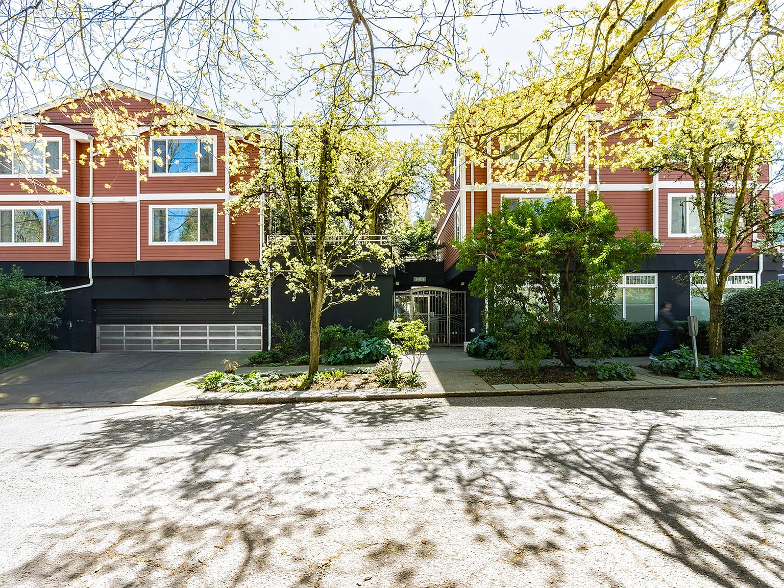 Madrona Court — Photo 3