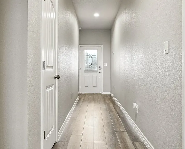 1293 Carnaby St — Photo 3