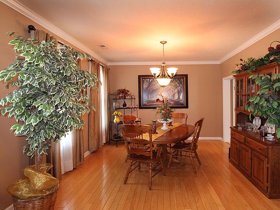 5th image of 1217 Walnut Branch Ln