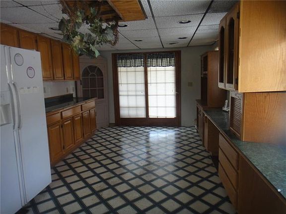 5th image of 509 W Main St