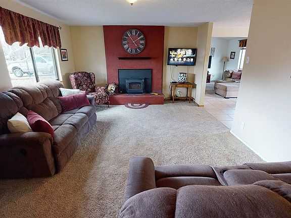 5th image of 448 Bryce Ave