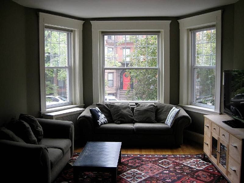 2nd image of 520 Beacon St #0