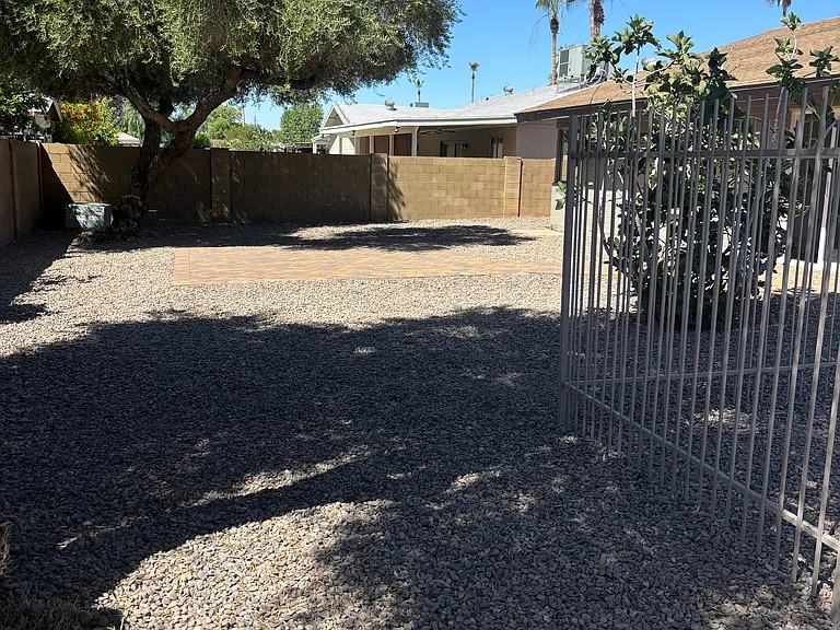 5001 W Carol Ave — Photo 14
