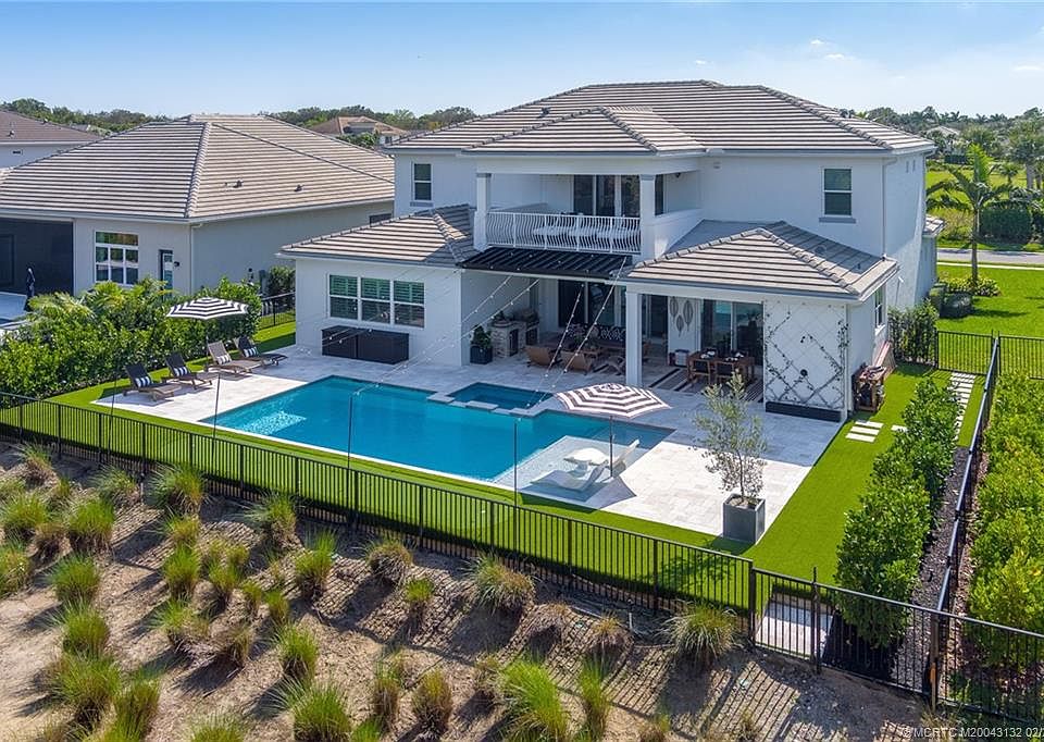 1st image of 2445 NE Evinrude Cir