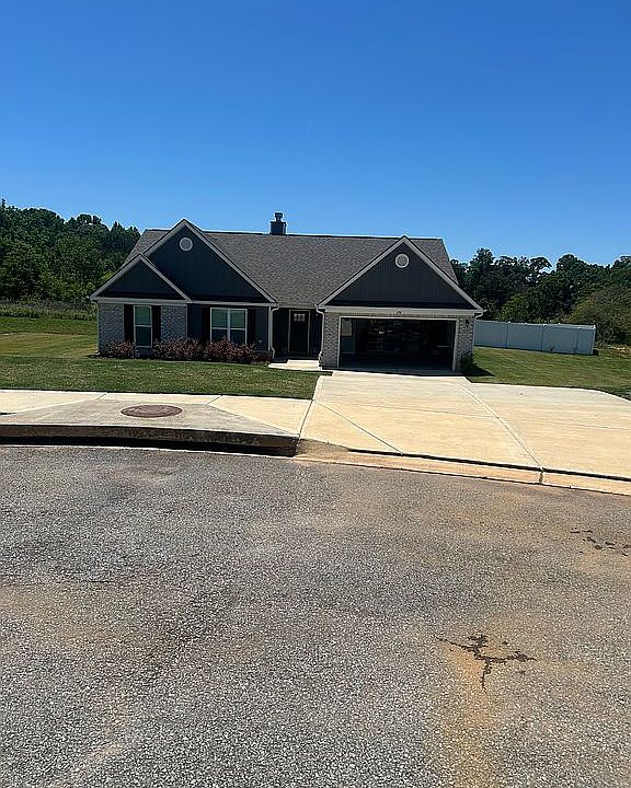 1st image of 292 Brookland Ct #12