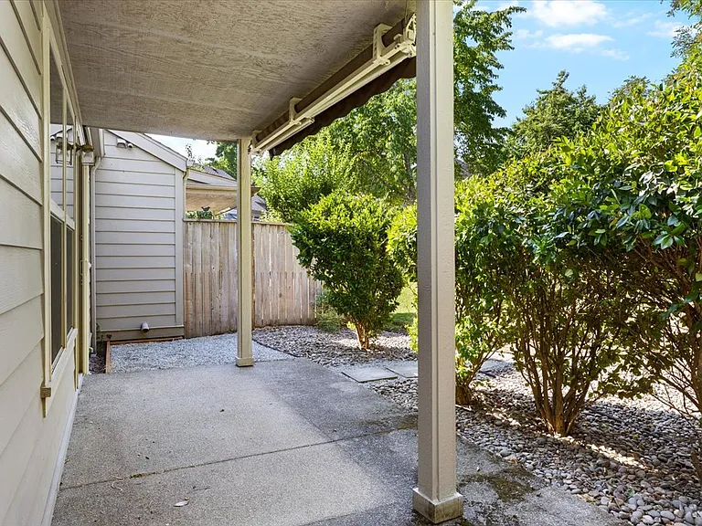 235 Jackson Creek Dr — Photo 22