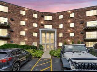 315 Solon Rd APT 108, Chagrin Falls Village, OH 44022