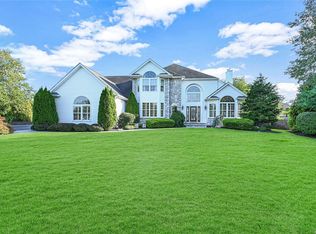 60 Island Trl, Mount Sinai, NY