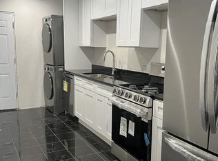2821 N Campbell Ave #2, Chicago, IL 60618