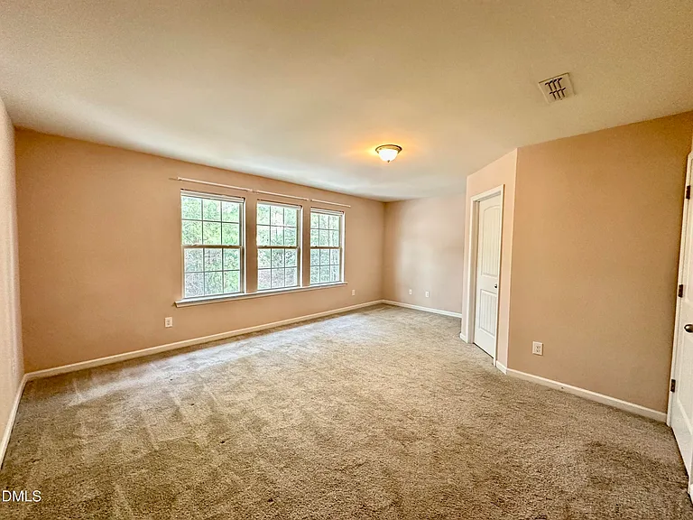 1415 Montonia St — Photo 14