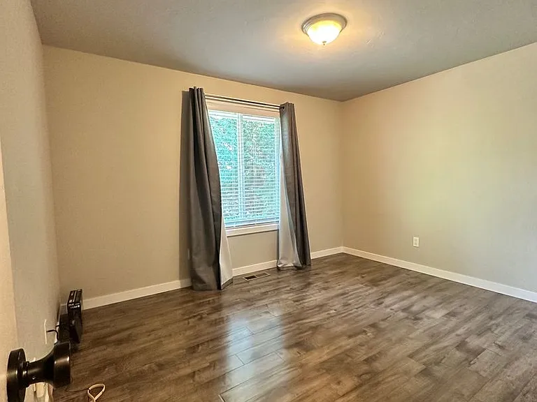 18 N Western Ave — Photo 17
