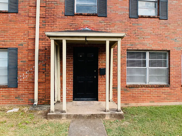 1691 Valley Ave — Photo 1