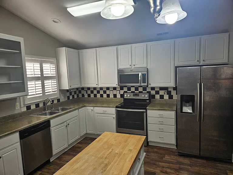 520 Texanna Way — Photo 8