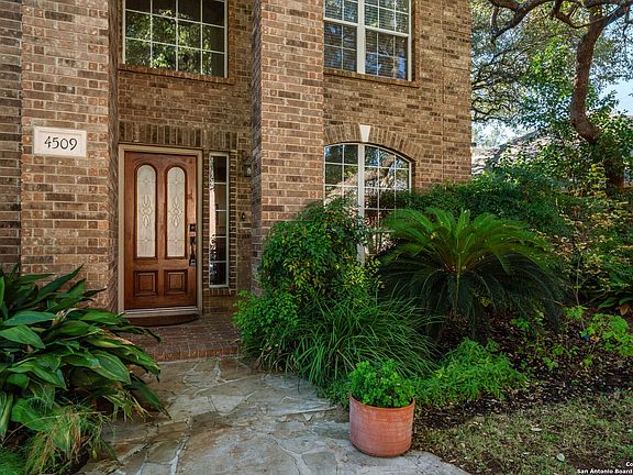 4th image of 4509 Grand Forest Dr.