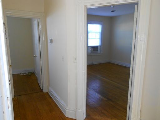 5th image of 3112 North Ave APT B