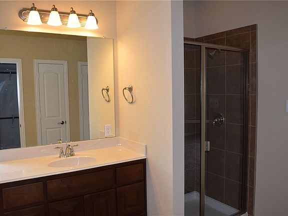 4th image of 1228 Ashford Dr