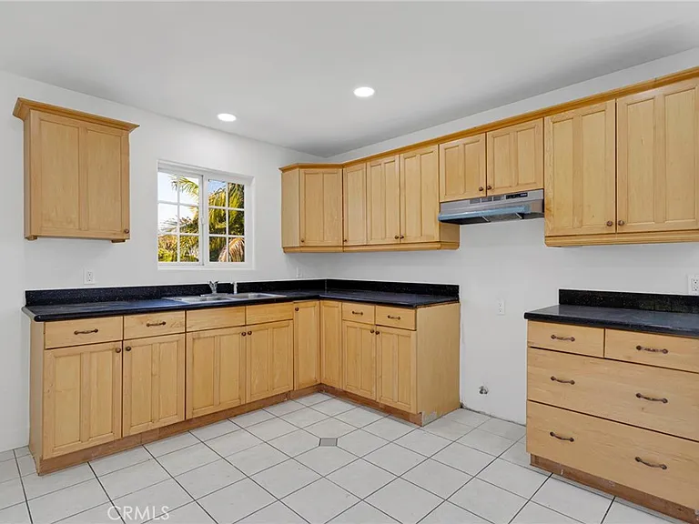 348 W 83rd St — Photo 9