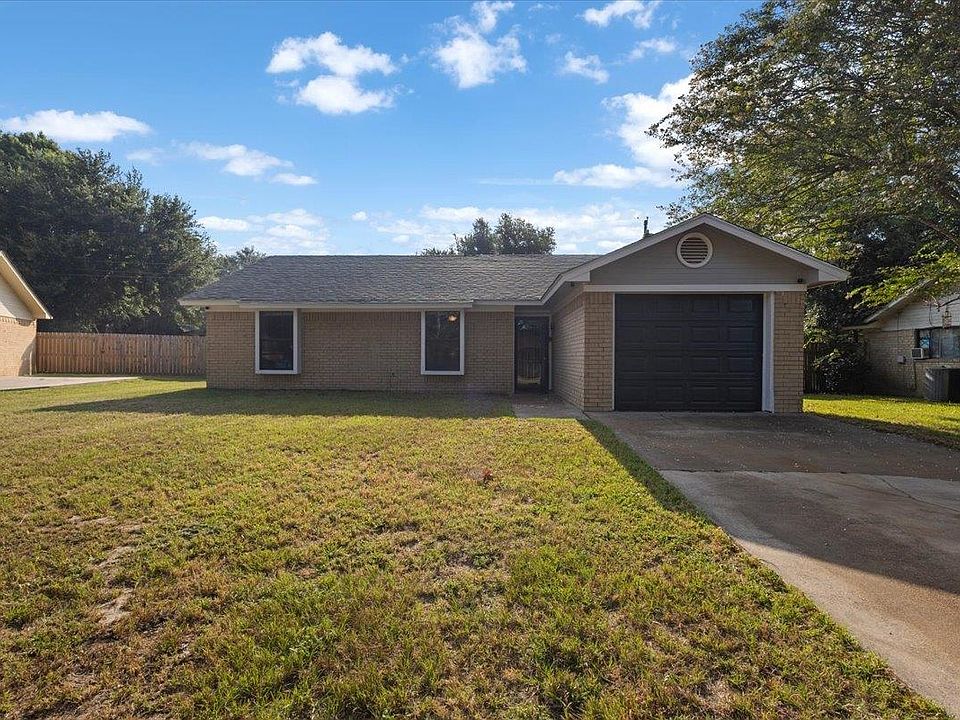 1st image of 701 Southwood Dr
