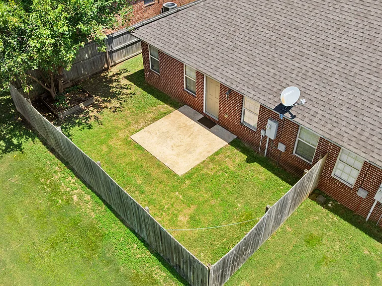 1669 N Evening Shade Dr — Photo 30