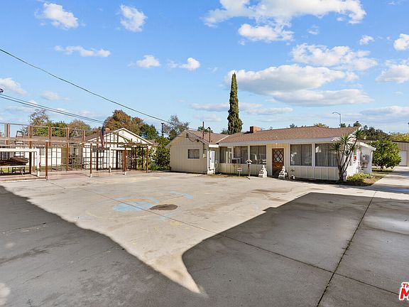 5th image of 5708 Gentry Ave