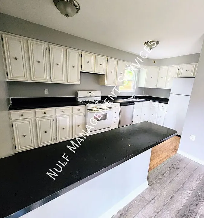 505 Transverse Ave #2