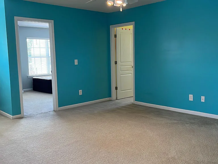 2420 Girvan Dr — Photo 13