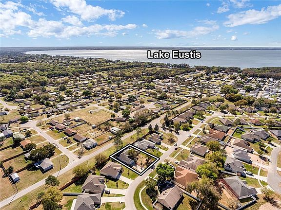 2nd image of 36619 Grand Island Oaks Cir