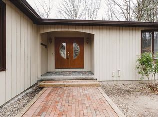 3 Deer Run Rd, Farmington, CT 06032