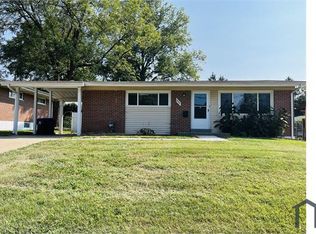 990 Derhake Rd, Florissant, MO 63033